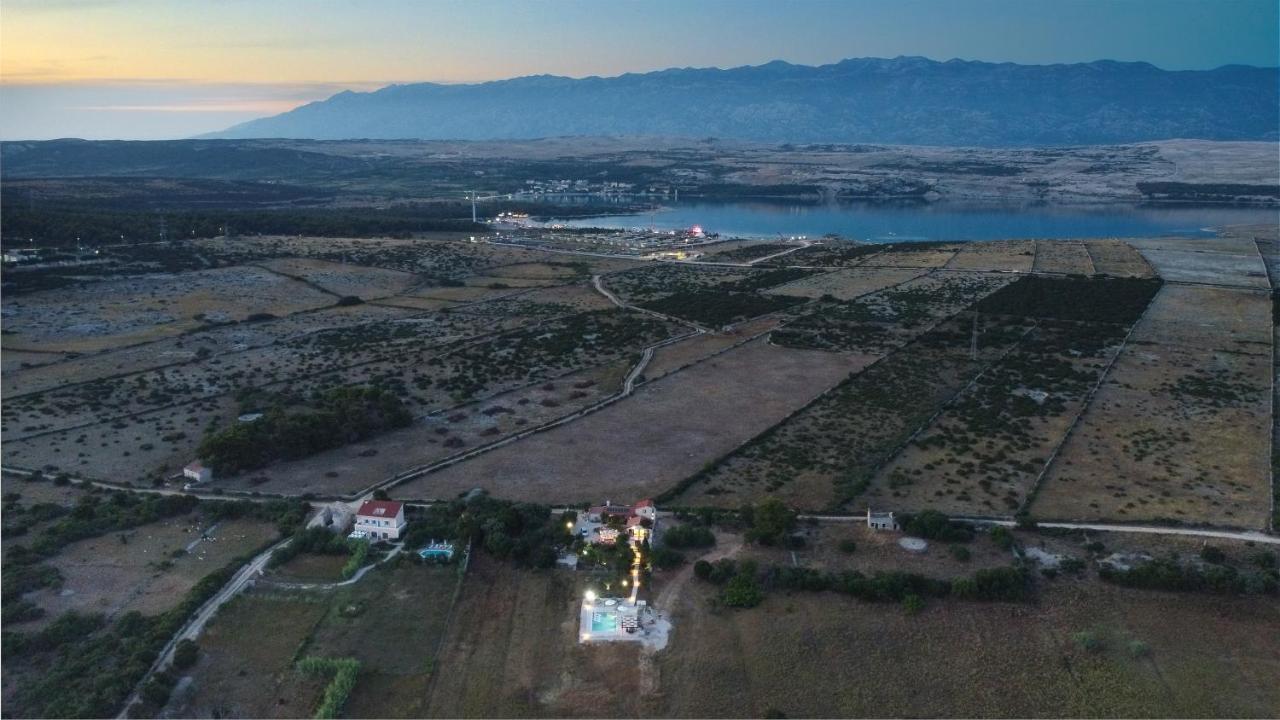 נובליה Villa Slatina Near Zrce Beach מראה חיצוני תמונה