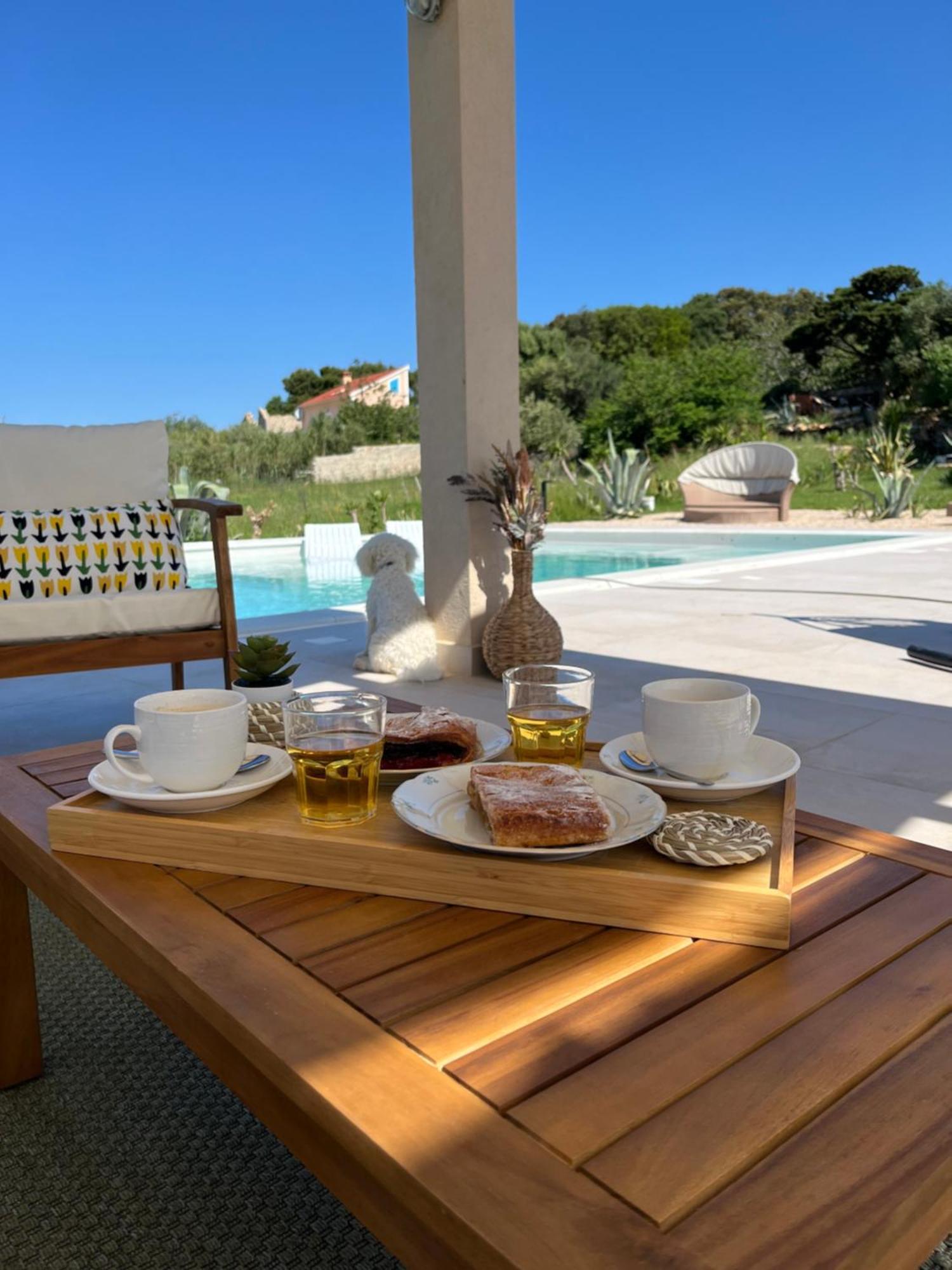 נובליה Villa Slatina Near Zrce Beach מראה חיצוני תמונה